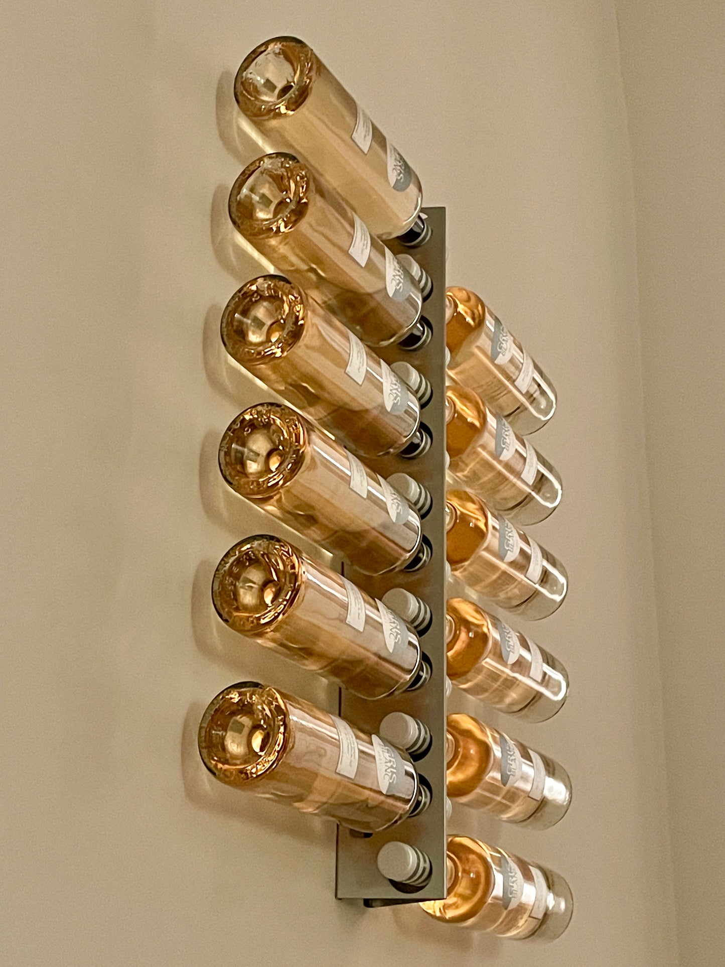 hængbar 012 Metall Weinregal aus Edelstahl für die Wand zur Waagerechten Lagerung von 12 Flaschen - made in Hamburg